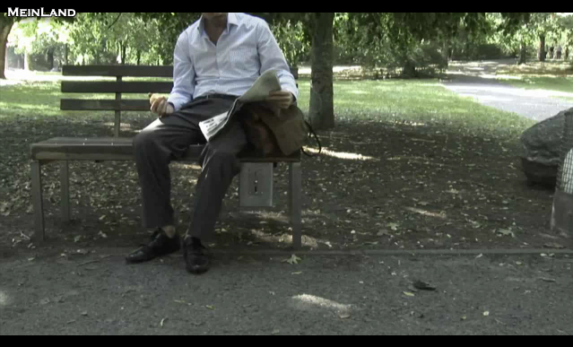 Платная скамейка с шипами в Германии