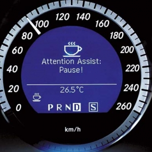 Attention Assist от Mercedes-Benz - движение без сна