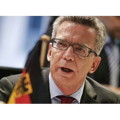 Глава МВД Германии допустил отказ беженцам во въезде уже на границе