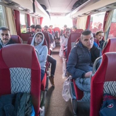 Меркель «подарили» автобус с сирийскими беженцами из Баварии