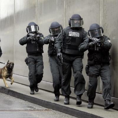 В Германии спецслужбы задержали трех человек по подозрению в подготовке терактов